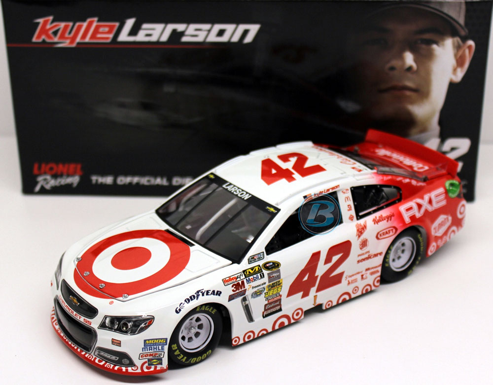 1/24 2013 #51 KYLE LARSON TARGET ROOKIE CAR 1/24 ACTION RARE AND DESIRABLE